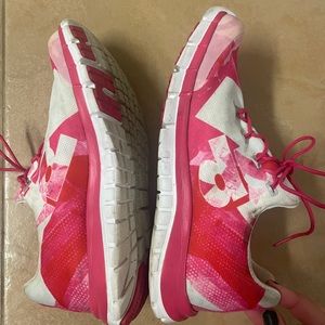 REEBOK The Pump White and Pink Women’s Sneakers size 9.5